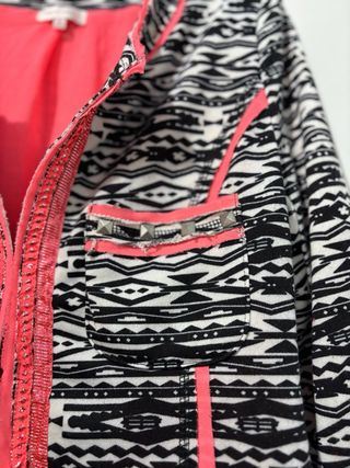 Chaqueta mujer tachuelas rosa y negro