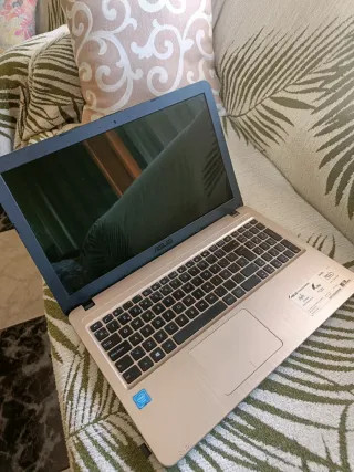 Portátil Asus X540SA-XX311T N3060 4GB RAM 500GB