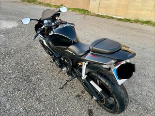 Suzuki GSX-R600 K7 Moto Deportiva Negra