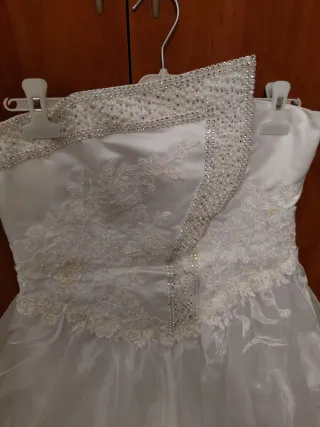 Abito da sposa taglia 46-50 con velo