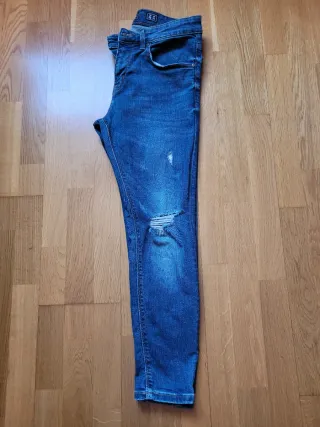 Vaqueros Pull&Bear rotos azules