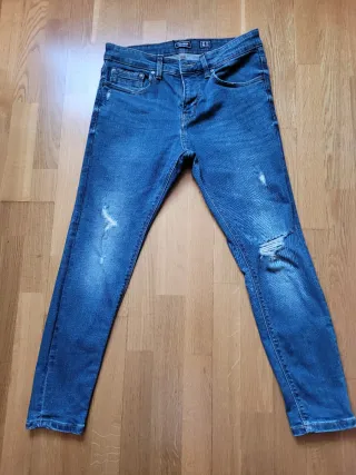 Vaqueros Pull&Bear rotos azules