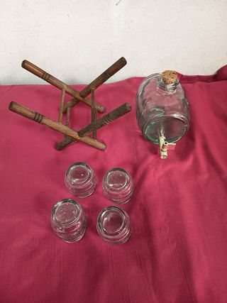 Cuba de vino de cristal con soporte