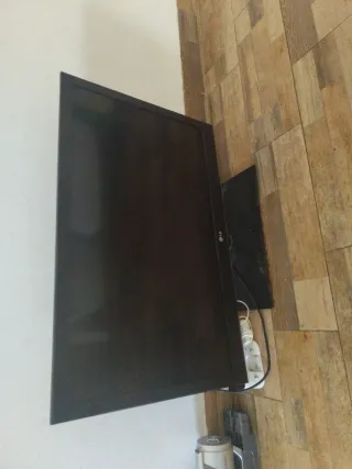 TV LG 34 pulgadas (leer descripción)