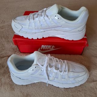 ESTRENAR- Zapatillas Nike P-600