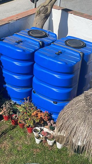 BOMBA DE AGUA Y DEPÓSITOS DE AGUA