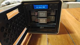 NAS LG 2 bahías + DVD RW