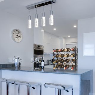 Scaffale per vino impilabile in metallo e legno