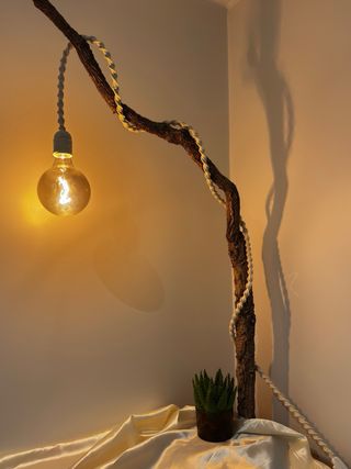 Candeeiro pendente em macramé feito à mão