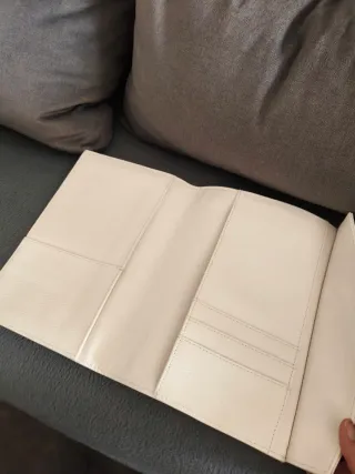 Portadocumentos blanco con estrella