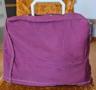 Máquina de coser Singer digital. Modelo 7410.