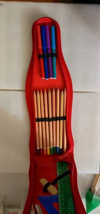 Estuche con diseño de botella Coca cola publicidad