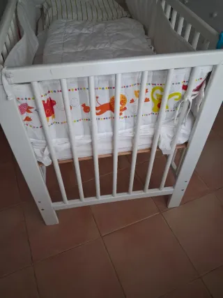 Cuna blanca 120x65 cm casi nueva
