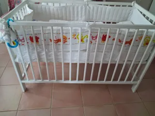 Cuna blanca 120x65 cm casi nueva