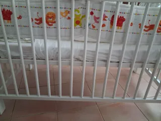 Cuna blanca 120x65 cm casi nueva