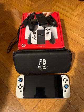 Nintendo Switch OLED Blanca y Negra
