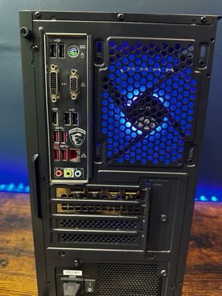 PC Gaming Ryzen 5 3600 GTX 1660 Super 16GB RAM