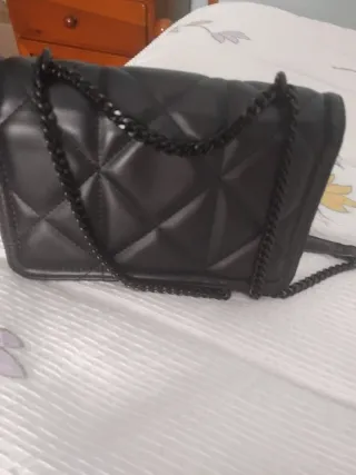 Bolso acolchado negro