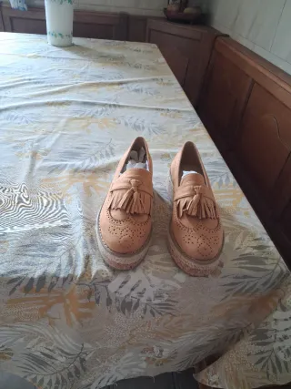 Zapatos de plataforma con flecos