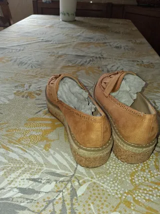 Zapatos de plataforma con flecos