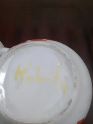 Juego de té de porcelana con flores