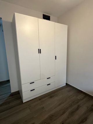 Moderno Armario de 3 Puertas Nuevo! 150x200cm