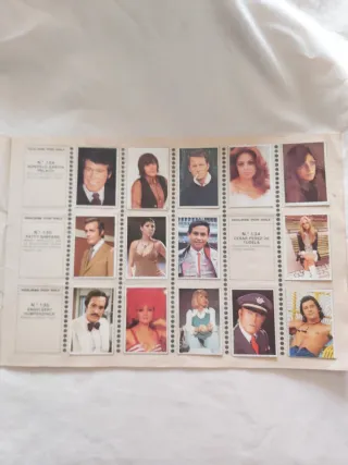 Álbum de Cromos Figuras