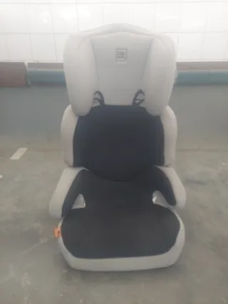 Silla coche (creo q es 15-36 kg, hasta 12 años)