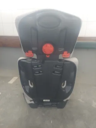 Silla coche (creo q es 15-36 kg, hasta 12 años)