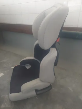 Silla coche (creo q es 15-36 kg, hasta 12 años)