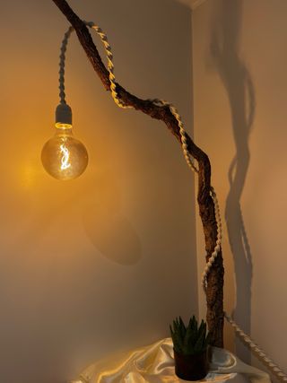 Candeeiro pendente em macramé feito à mão