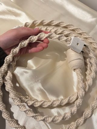 Candeeiro pendente em macramé feito à mão