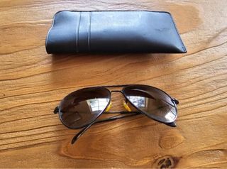 Gafas de sol aviador negras y marrones