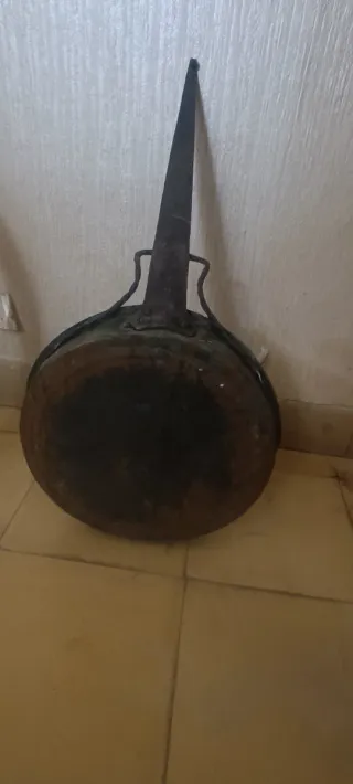 Sartén antigua de cobre