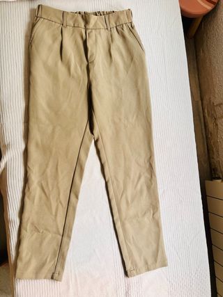 Pantalón de tela verde militar