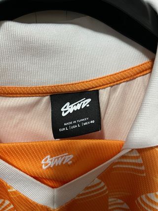 Camiseta STWD Naranja y Blanca