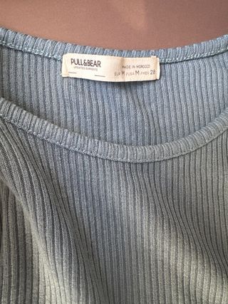 Pull and Bear Top Azul Hombros Descubiertos