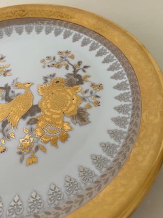 Plato de porcelana fina con oro Artlynsa
