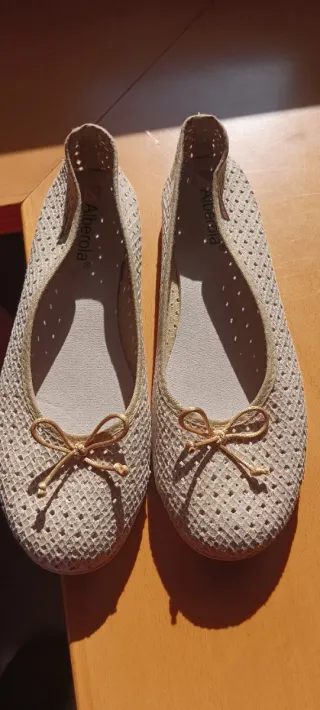 Zapatos plano tipo merceditas beige