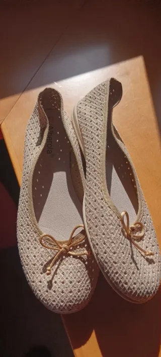 Zapatos plano tipo merceditas beige