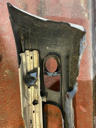 Parachoques delantero bmw e46 berlina Para Reparar