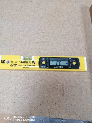 Nivel Electrónico STABILA 30 cm