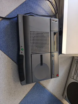 Lote radios y caseteras antiguas AIWA, Philips