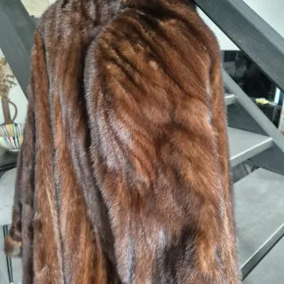 Abrigo de piel marrón Vi..n