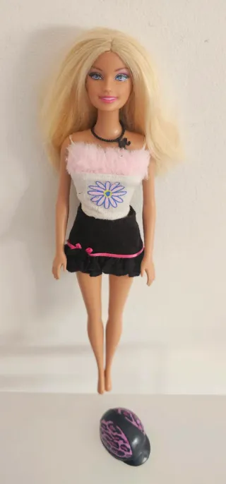 Barbie anni 2000 con top e gonna