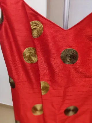 Traje de Flamenca Rojo con Lunares Dorados