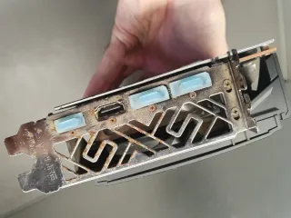 Sapphire Nitro+ 5700XT GPU #19