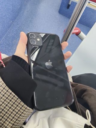 iPhone 11 Negro + Funda + Cargador Portátil