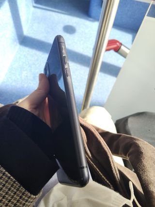 iPhone 11 Negro + Funda + Cargador Portátil