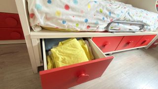 Cama litera y armario IKEA